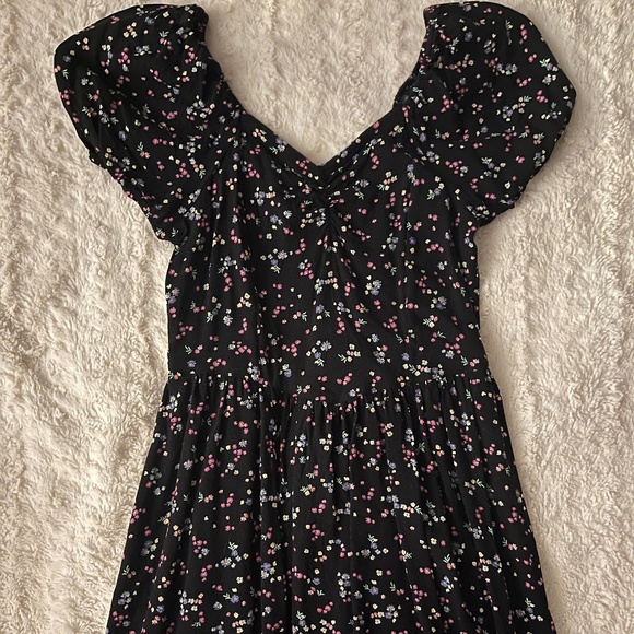 Girls dress - Picture 1 of 6
